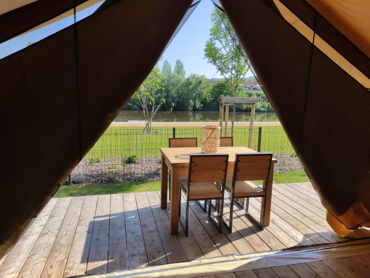 Tente Lodge Pour 5 Personnes En Bordure De La Riviere Allier Au Sein D'Un Petit Camping Saint-Yorre Extérieur photo